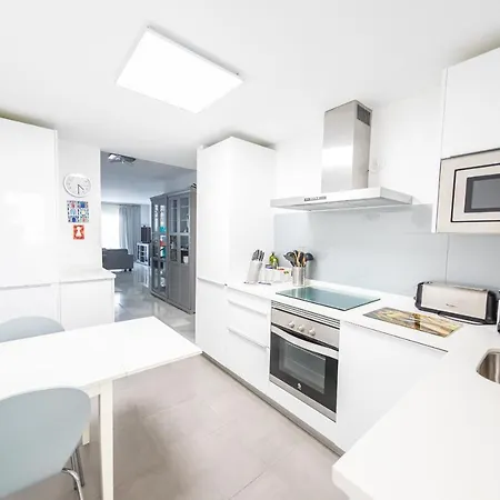 Stylish 3 Bedroom At The Heart Of Nueva Andalucia Close To Centro Plaza Appartement