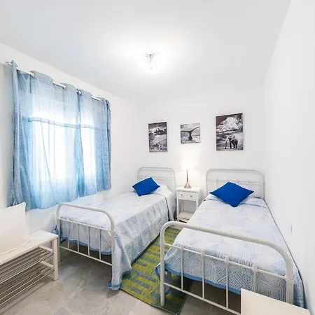 Stylish 3 Bedroom At The Heart Of Nueva Andalucia Close To Centro Plaza Appartement Marbellac