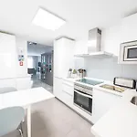 Stylish 3 Bedroom At The Heart Of Nueva Andalucia Close To Centro Plaza Lejlighed