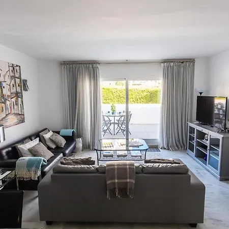 Apartmán Stylish 3 Bedroom At The Heart Of Nueva Andalucia Close To Centro Plaza Marbella