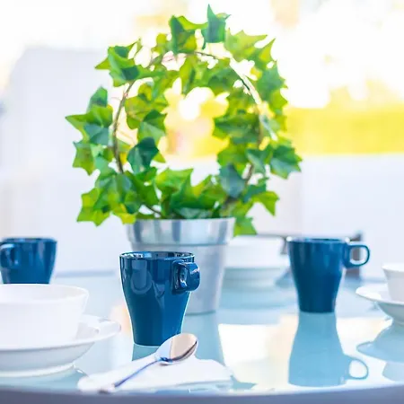 Stylish 3 Bedroom At The Heart Of Nueva Andalucia Close To Centro Plaza *