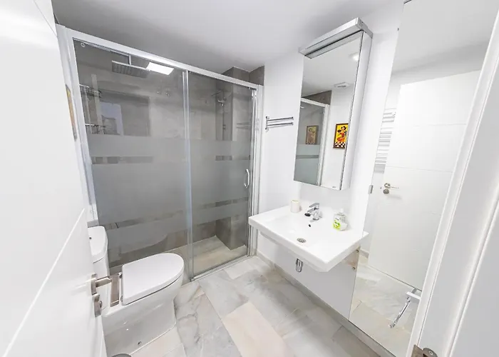 Stylish 3 Bedroom At The Heart Of Nueva Andalucia Close To Centro Plaza