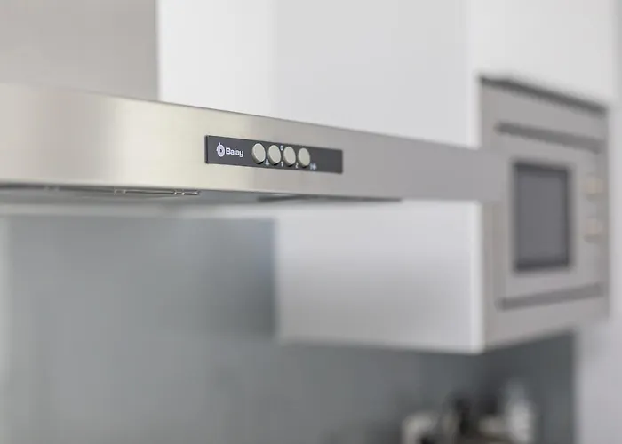 Stylish 3 Bedroom At The Heart Of Nueva Andalucia Close To Centro Plaza Apartament *