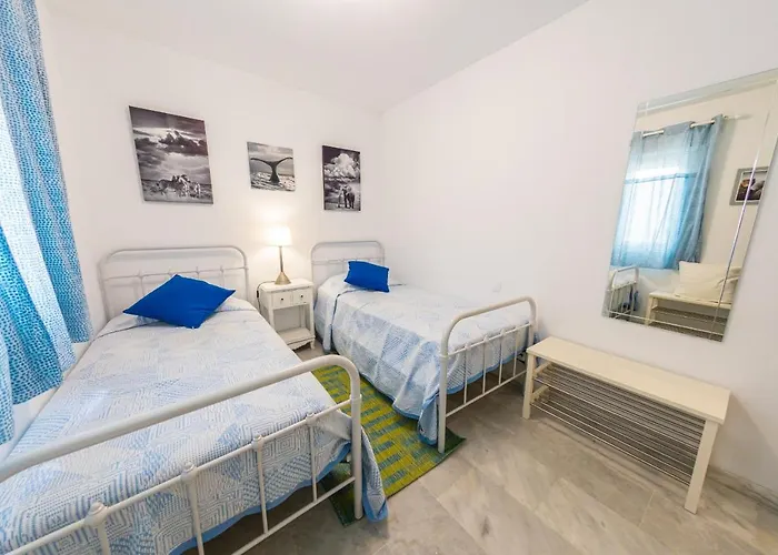 Stylish 3 Bedroom At The Heart Of Nueva Andalucia Close To Centro Plaza