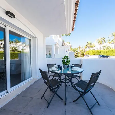 Stylish 3 Bedroom At The Heart Of Nueva Andalucia Close To Centro Plaza شقة ماربيا