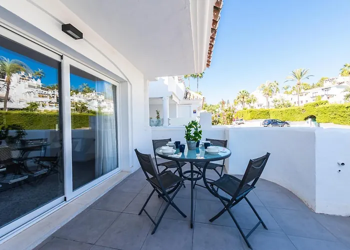 Stylish 3 Bedroom At The Heart Of Nueva Andalucia Close To Centro Plaza شقة ماربيا